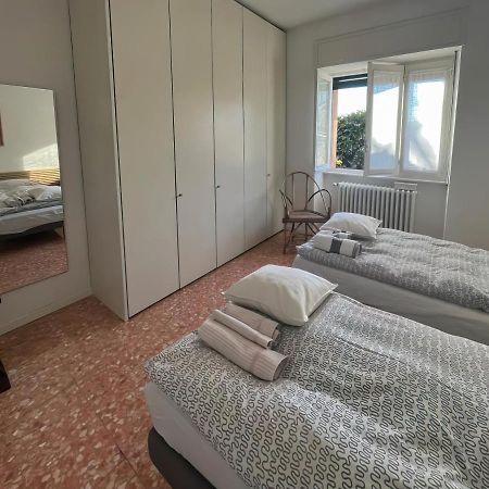 Casa Vacanze Le Violette Villa Brunate Exteriör bild