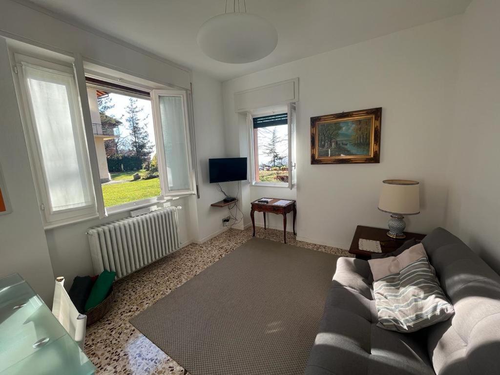 Casa Vacanze Le Violette Villa Brunate Exteriör bild