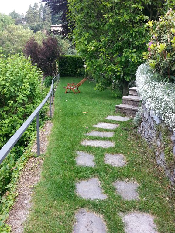 Casa Vacanze Le Violette Villa Brunate Rum bild