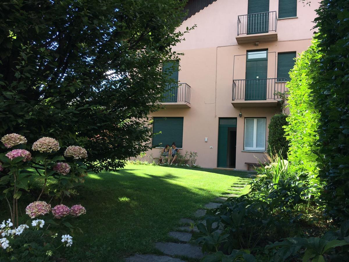 Casa Vacanze Le Violette Villa Brunate Exteriör bild